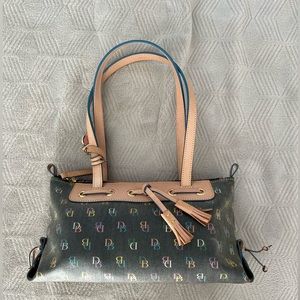 Vintage dooney and bourke logo handbang with rainbow zipper